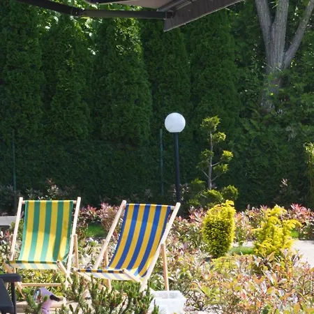 Nyaraló Morze Caloroczne Z Basenem