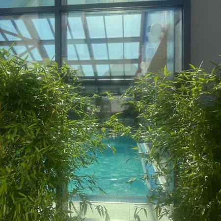 Morze Caloroczne Z Basenem Nyaraló Niechorze